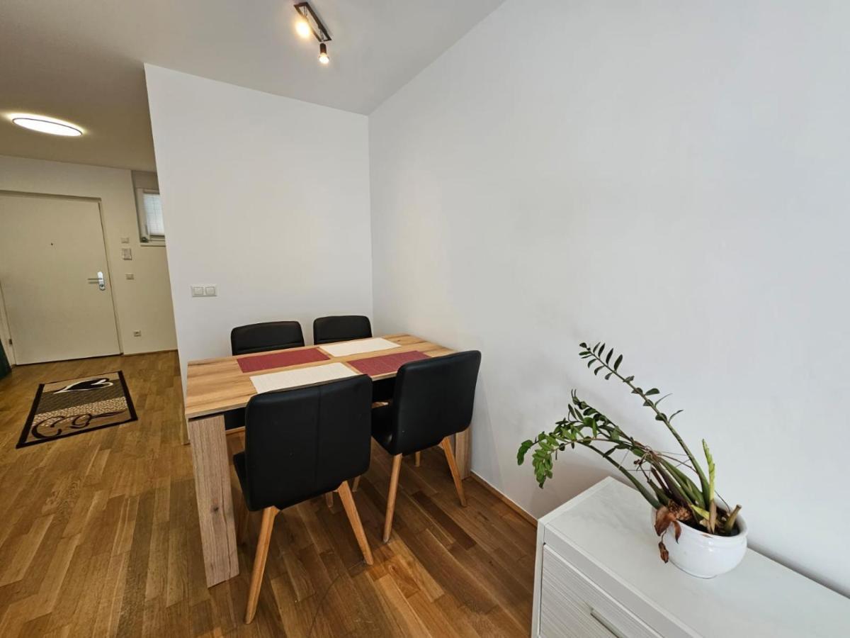 Stylish Apartment In Innsbruck + 1 Parking Spot Exterior foto