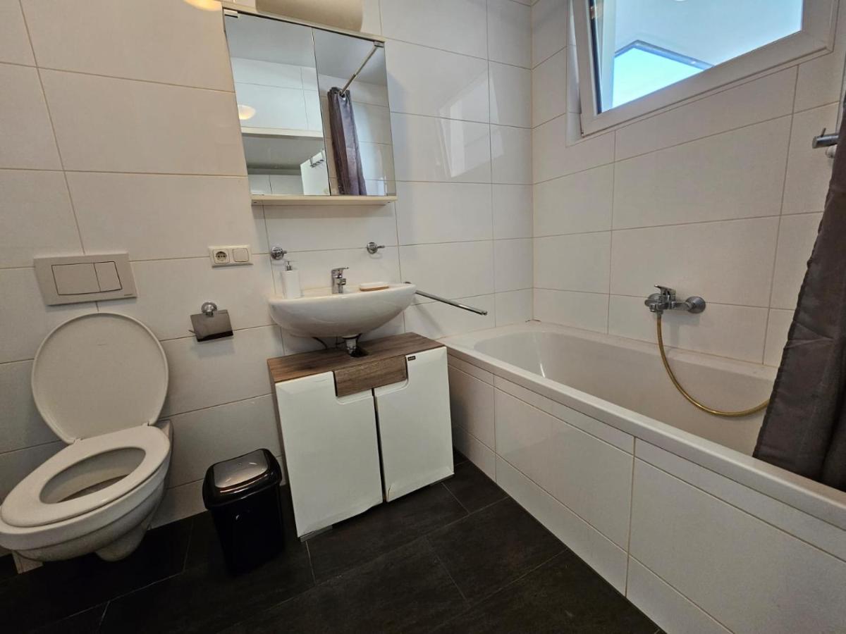 Stylish Apartment In Innsbruck + 1 Parking Spot Exterior foto